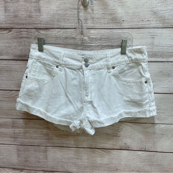 PTCL CUTOFF WHITE SHORTS‎ - Picture 1 of 4